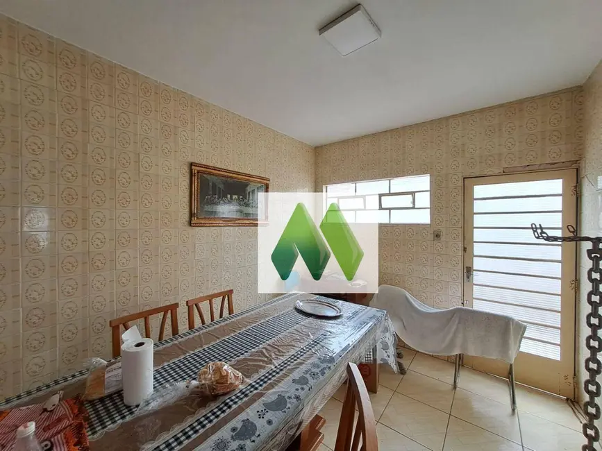 Foto 9 de Casa com 3 quartos à venda, 360m2 em Jardim Paraíso, Botucatu - SP