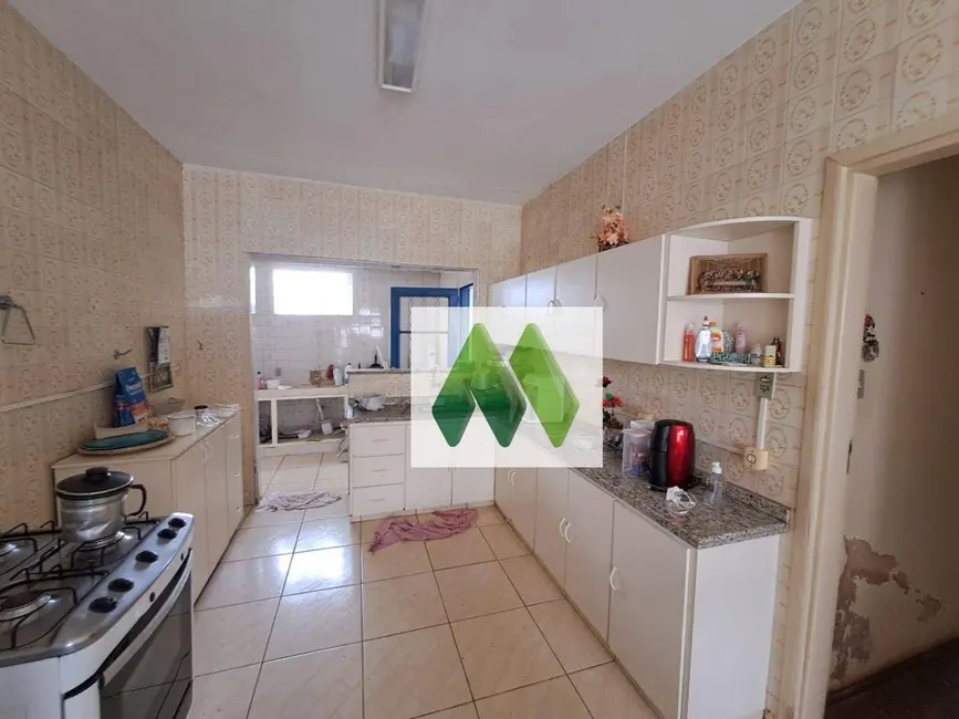 Foto 8 de Casa com 3 quartos à venda, 360m2 em Jardim Paraíso, Botucatu - SP