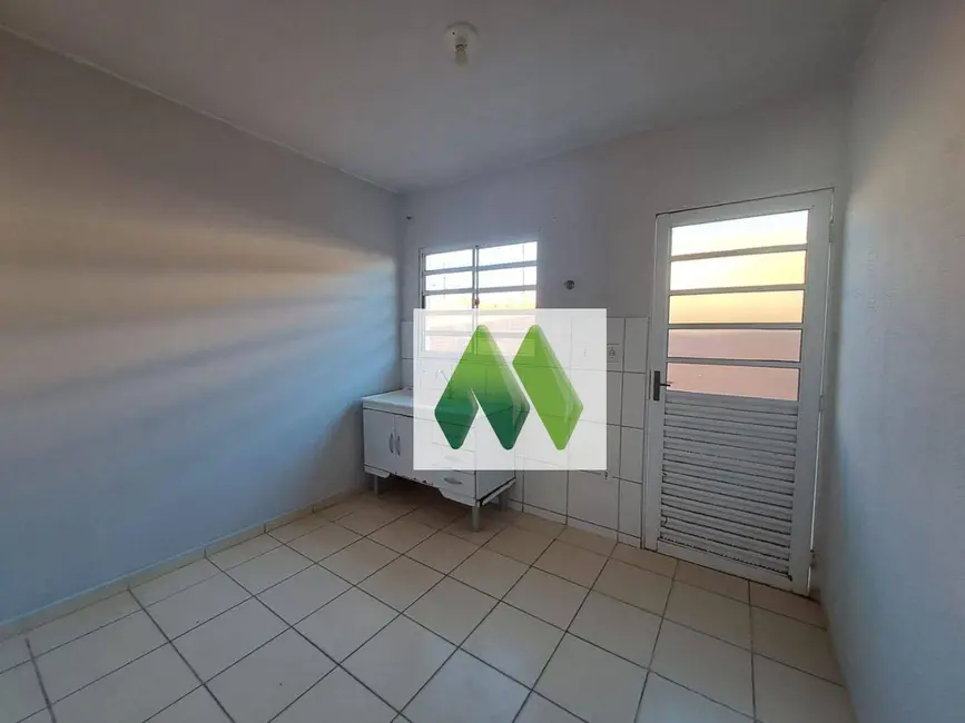 Casa com 2 quartos à venda, 200m2 em Park Residencial Convívio, Botucatu - SP - imagem 3 Foto 3 de Casa com 2 quartos à venda, 200m2 em Park Residencial Convívio, Botucatu - SP