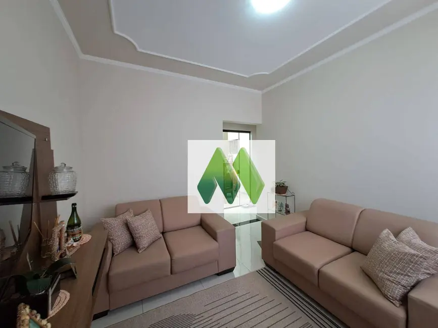 Foto 7 de Casa com 3 quartos à venda, 151m2 em Jardim Panorama, Botucatu - SP