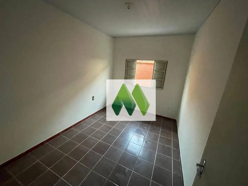 Foto 4 de Casa com 3 quartos à venda em Conjunto Habitacional Humberto Popolo, Botucatu - SP