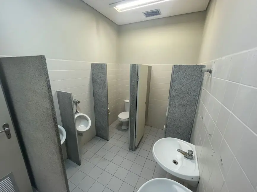 Sala Comercial à venda, 332m2 em Vila dos Lavradores, Botucatu - SP - imagem 9 Foto 9 de Sala Comercial à venda, 332m2 em Vila dos Lavradores, Botucatu - SP