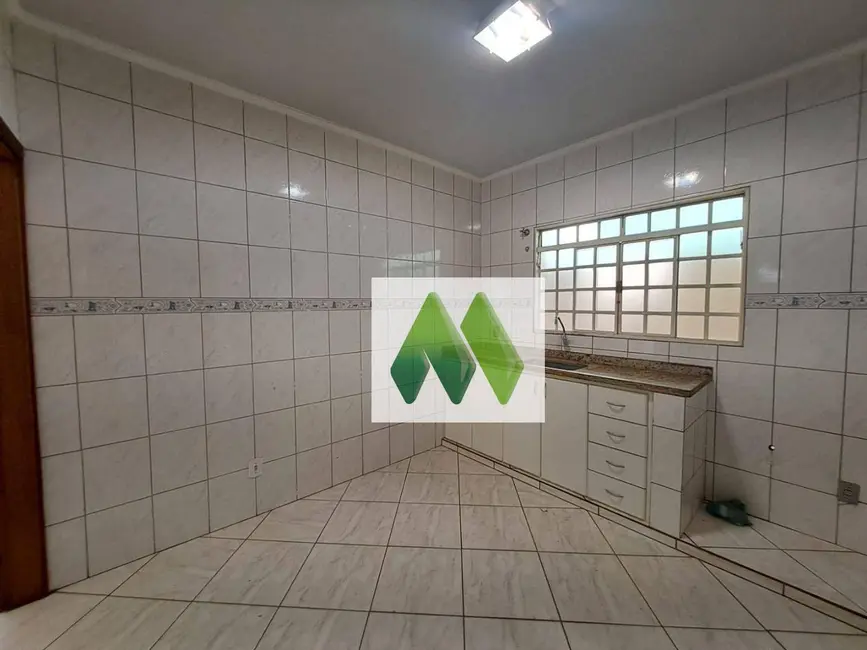 Casa com 3 quartos à venda, 280m2 em Jardim Flamboyant, Botucatu - SP - imagem 8 Foto 8 de Casa com 3 quartos à venda, 280m2 em Jardim Flamboyant, Botucatu - SP