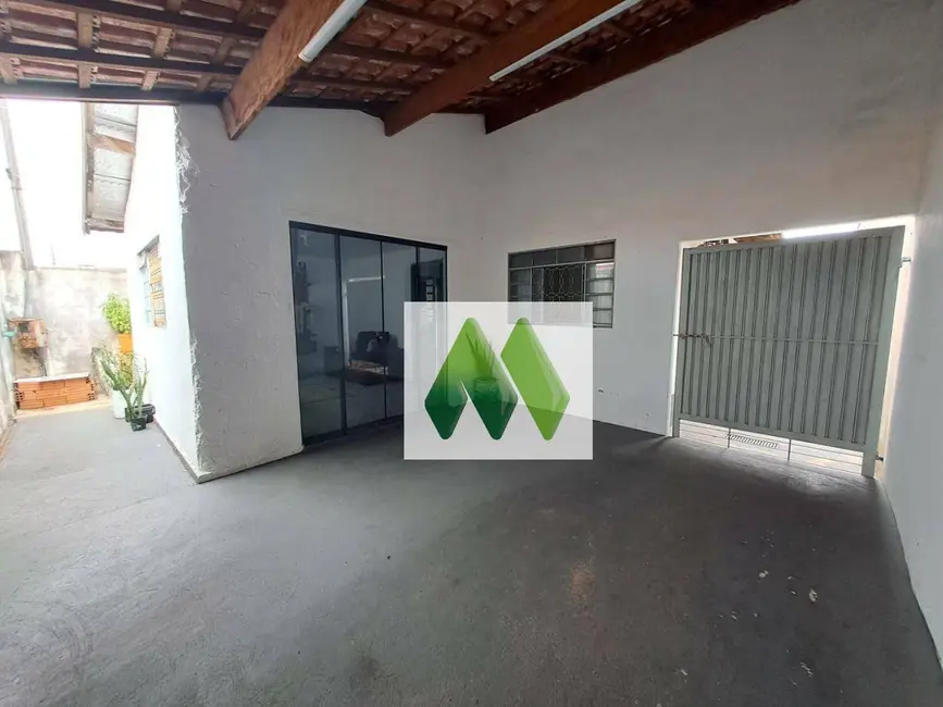 Foto 3 de Casa com 4 quartos à venda, 189m2 em Conjunto Habitacional Antonio Hermínio Delevedove, Botucatu - SP