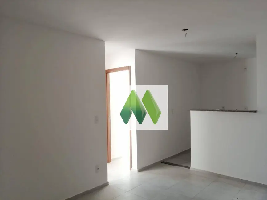 Foto 2 de Apartamento com 2 quartos para alugar em Parque Residencial Nazaré, Botucatu - SP