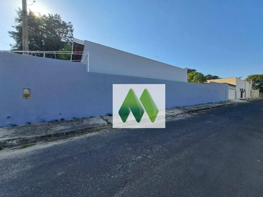 Casa com 2 quartos à venda, 300m2 em Jardim América (Rubião Junior), Botucatu - SP - imagem 4 Foto 4 de Casa com 2 quartos à venda, 300m2 em Jardim América (Rubião Junior), Botucatu - SP