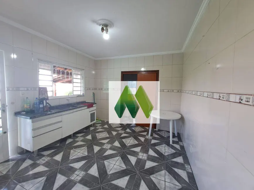 Foto 6 de Casa com 2 quartos à venda, 250m2 em Jardim Cambuí, Botucatu - SP