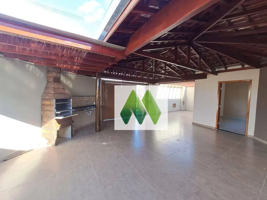 Foto 4 de Casa com 3 quartos à venda em Jardim Itamarati, Botucatu - SP