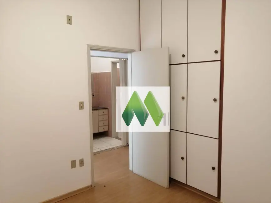 Casa à venda e para alugar, 450m2 em Centro, Botucatu - SP - imagem 8 Foto 8 de Casa à venda e para alugar, 450m2 em Centro, Botucatu - SP