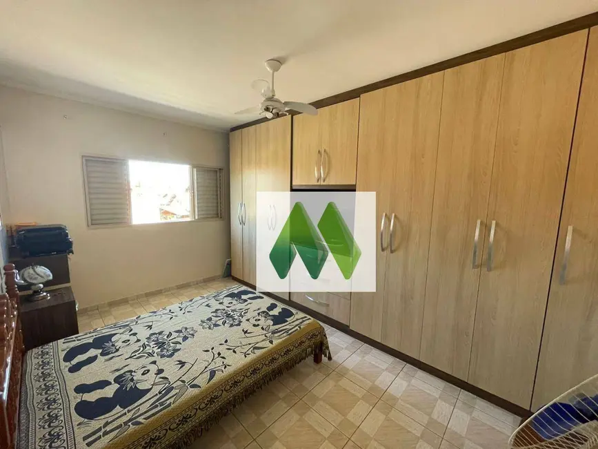 Sobrado com 3 quartos à venda em Jardim Paraíso II, Botucatu - SP - imagem 9 Foto 9 de Sobrado com 3 quartos à venda em Jardim Paraíso II, Botucatu - SP