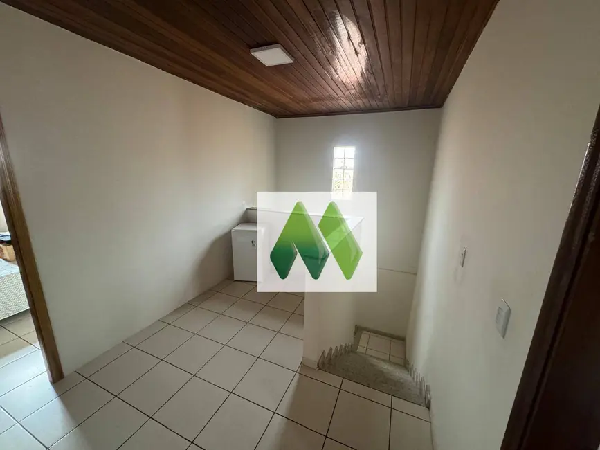 Foto 9 de Sobrado com 3 quartos à venda, 256m2 em Vila Santa Luzia, Botucatu - SP