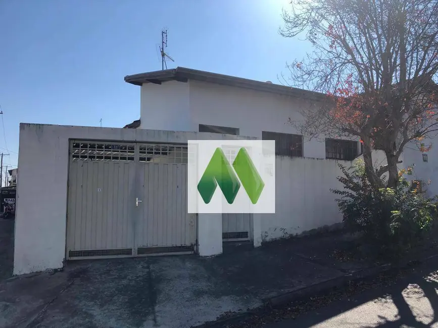 Foto 1 de Casa com 3 quartos à venda, 200m2 em Conjunto Habitacional Humberto Popolo, Botucatu - SP