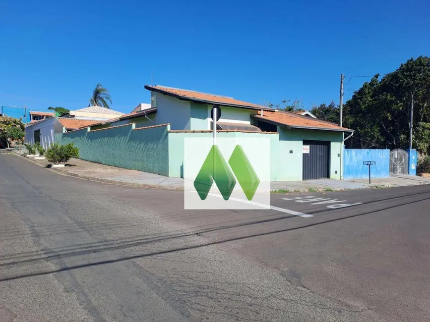 Foto 3 de Casa com 3 quartos à venda, 250m2 em Jardim Continental, Botucatu - SP