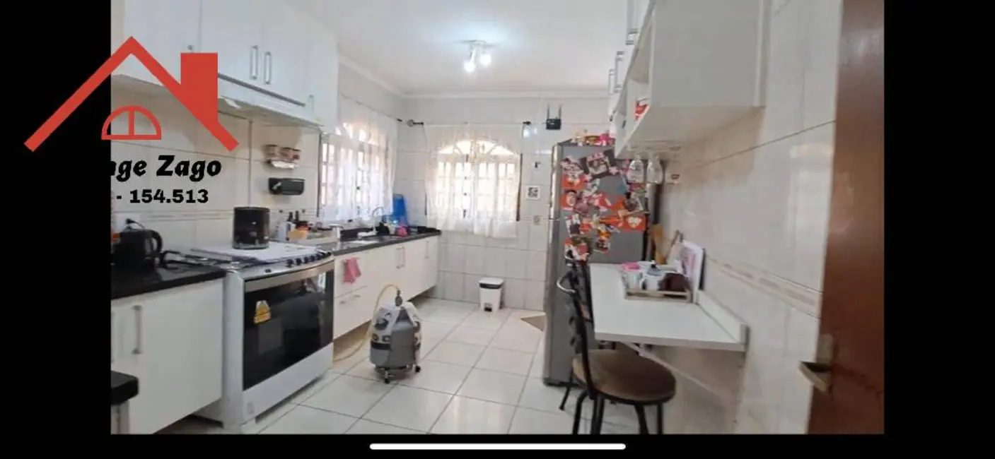 Foto 5 de Sobrado com 3 quartos à venda, 170m2 em Parque Monte Alegre, Taboao Da Serra - SP