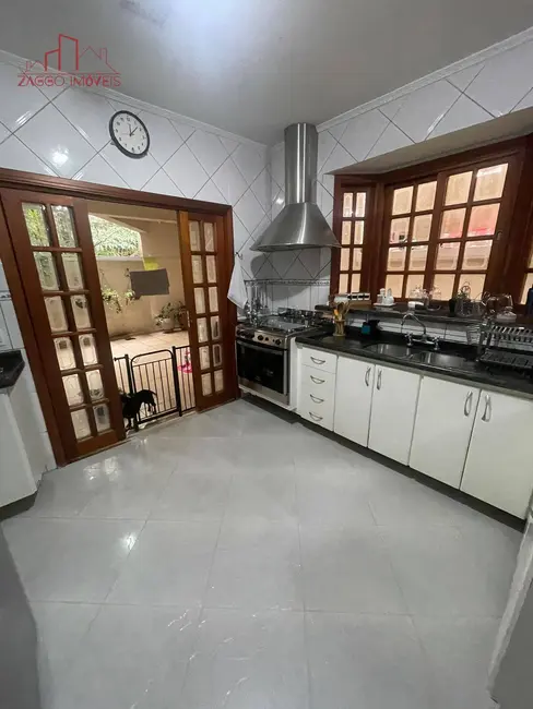 Foto 3 de Casa com 4 quartos à venda, 205m2 em Chácara Nossa Senhora do Bom Conselho, São Paulo - SP