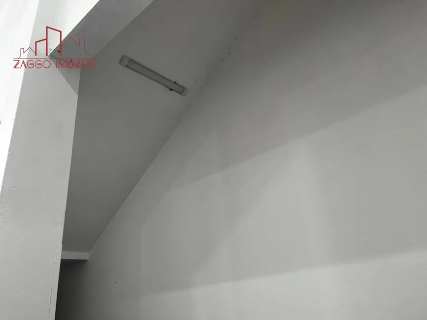 Foto 4 de Sala Comercial para alugar, 200m2 em Jardim São Judas Tadeu, Taboao Da Serra - SP