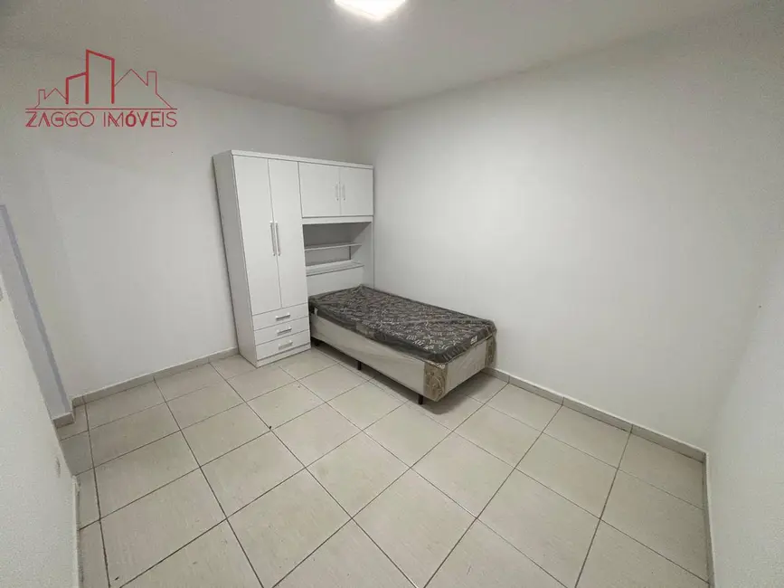 Kitnet com 1 quarto para alugar, 15m2 em Jardim Ester, São Paulo - SP - imagem 8 Foto 8 de Kitnet com 1 quarto para alugar, 15m2 em Jardim Ester, São Paulo - SP