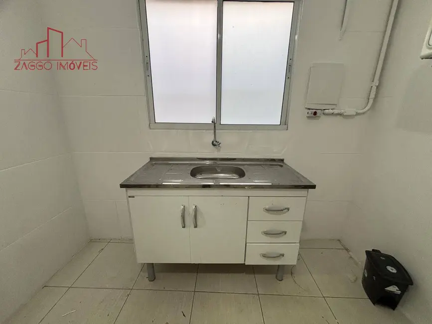 Kitnet com 1 quarto para alugar, 15m2 em Jardim Ester, São Paulo - SP - imagem 6 Foto 6 de Kitnet com 1 quarto para alugar, 15m2 em Jardim Ester, São Paulo - SP