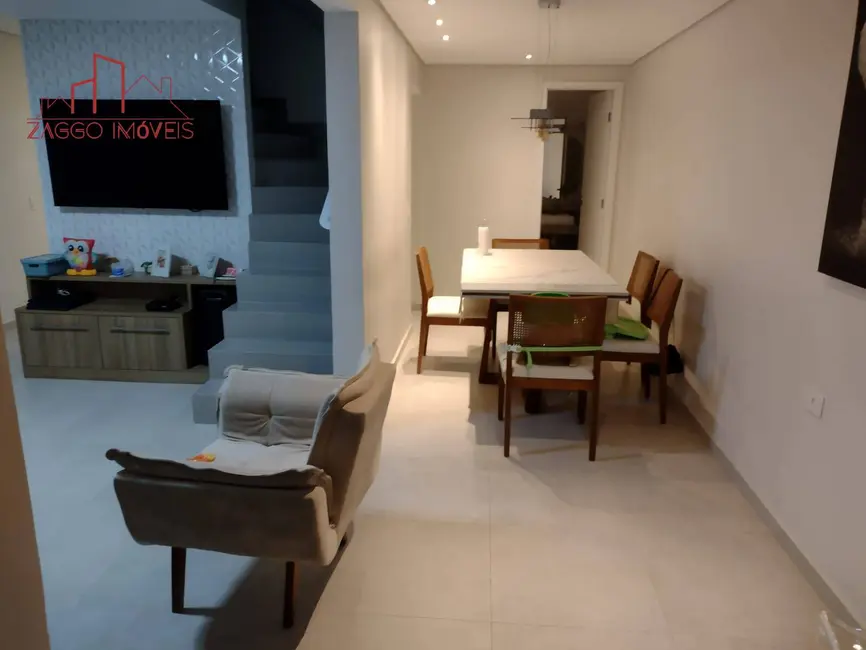 Foto 3 de Casa de Condomínio com 2 quartos à venda, 210m2 em Capão Redondo, São Paulo - SP