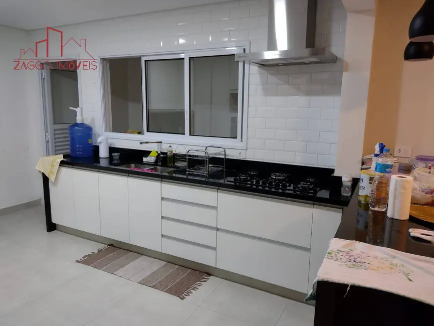 Foto 6 de Casa de Condomínio com 2 quartos à venda, 210m2 em Capão Redondo, São Paulo - SP