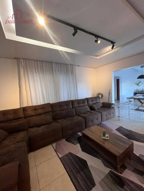 Foto 4 de Casa com 6 quartos à venda, 351m2 em Jardim São Francisco(Zona Sul), São Paulo - SP