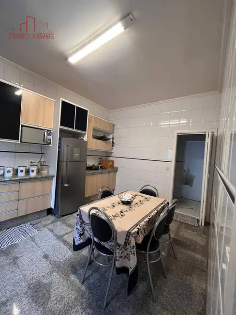 Foto 5 de Casa com 6 quartos à venda, 351m2 em Jardim São Francisco(Zona Sul), São Paulo - SP