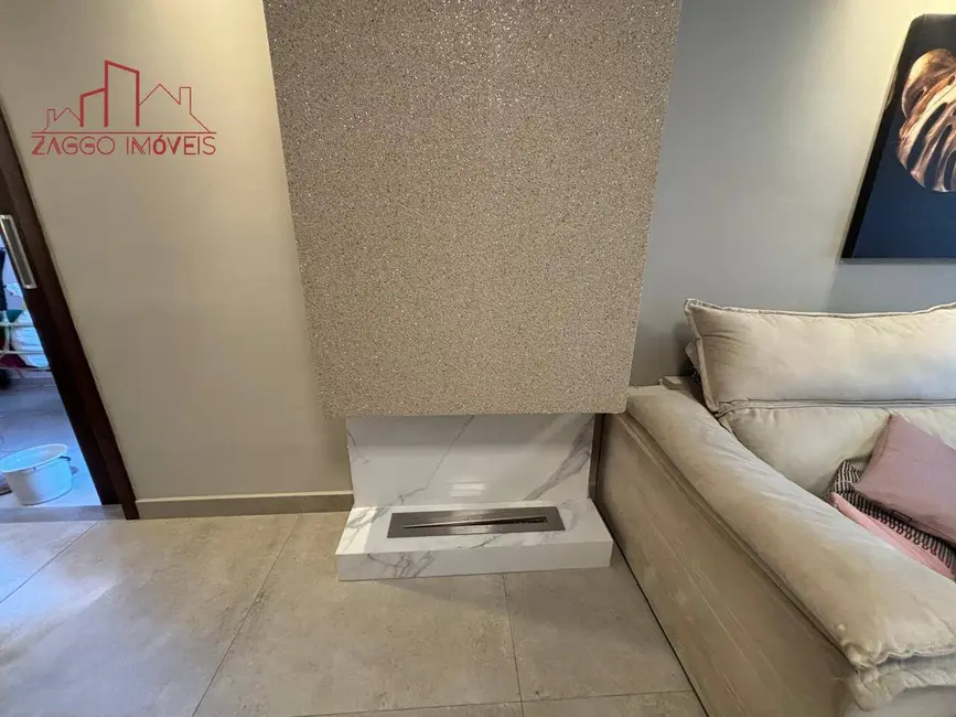 Foto 3 de Casa de Condomínio com 3 quartos à venda, 160m2 em Jardim Santa Efigênia, São Paulo - SP