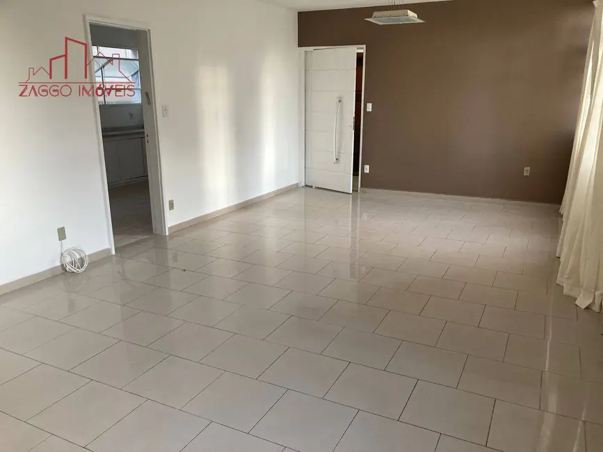 Foto 2 de Apartamento com 3 quartos para alugar, 140m2 em Cerqueira César, São Paulo - SP