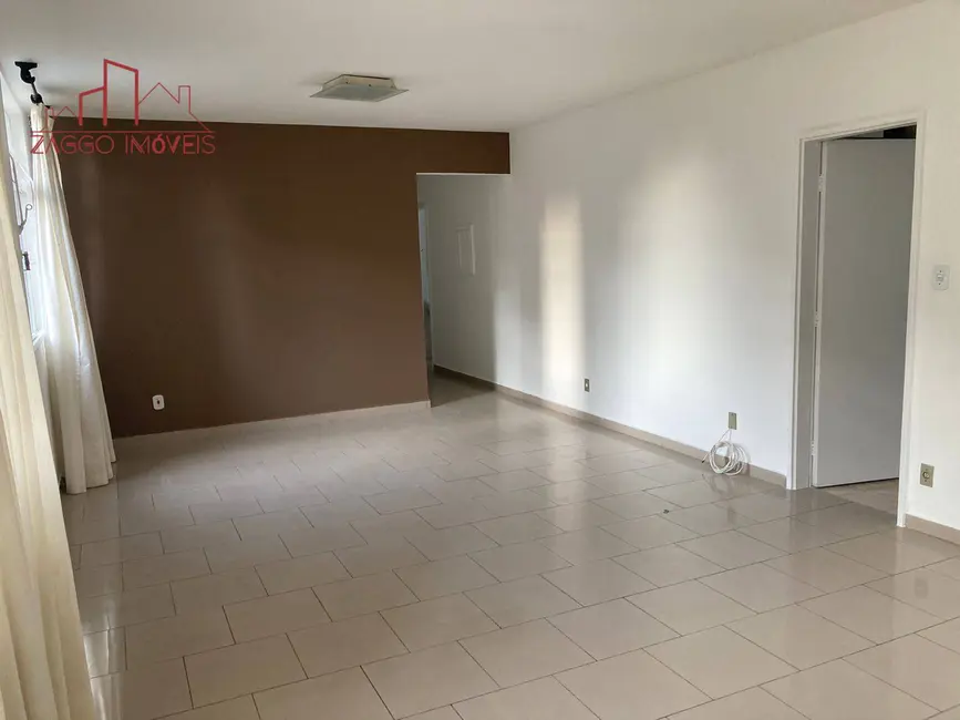 Foto 3 de Apartamento com 3 quartos para alugar, 140m2 em Cerqueira César, São Paulo - SP