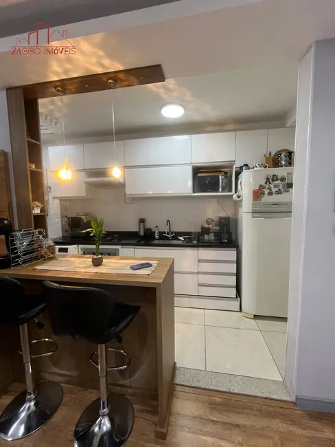 Foto 3 de Apartamento com 2 quartos à venda, 52m2 em Chácara Agrindus, Taboao Da Serra - SP