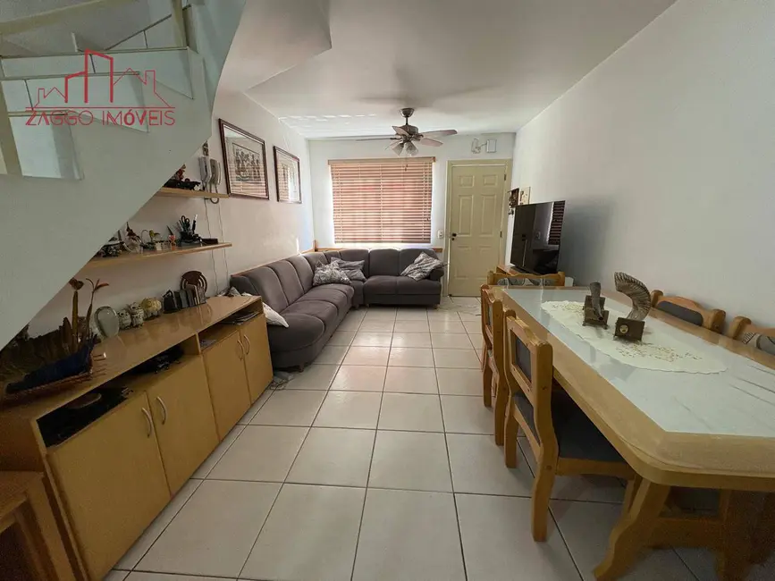 Foto 2 de Casa de Condomínio com 3 quartos à venda, 130m2 em Parque Munhoz, São Paulo - SP