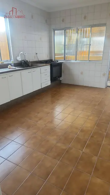 Foto 6 de Casa com 2 quartos para alugar, 160m2 em Parque Arariba, São Paulo - SP