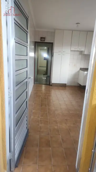 Foto 8 de Casa com 2 quartos para alugar, 160m2 em Parque Arariba, São Paulo - SP