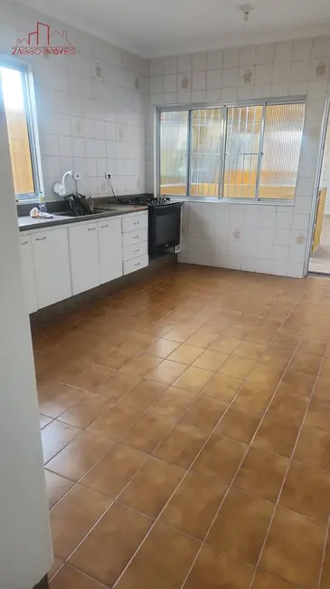 Foto 5 de Casa com 2 quartos para alugar, 160m2 em Parque Arariba, São Paulo - SP