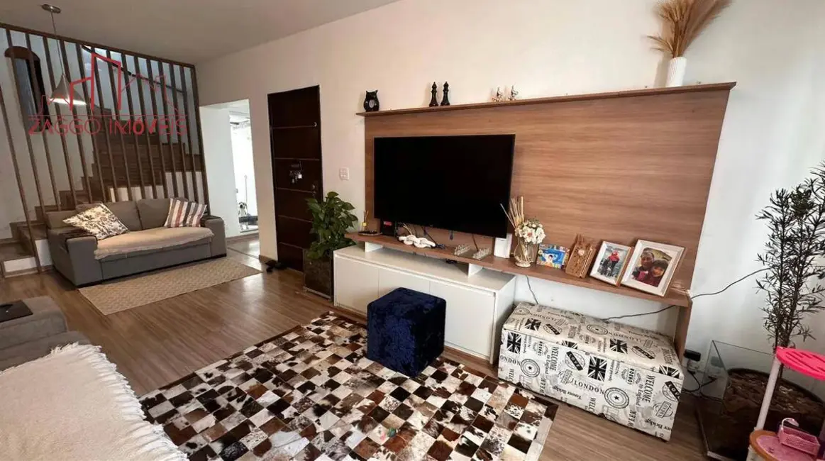 Foto 2 de Casa com 3 quartos à venda e para alugar, 135m2 em Jardim Casablanca, São Paulo - SP