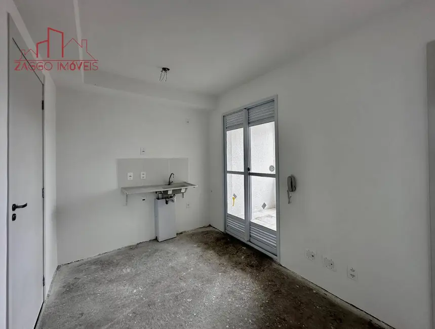 Foto 3 de Apartamento com 2 quartos à venda, 30m2 em Jardim Aeroporto, São Paulo - SP