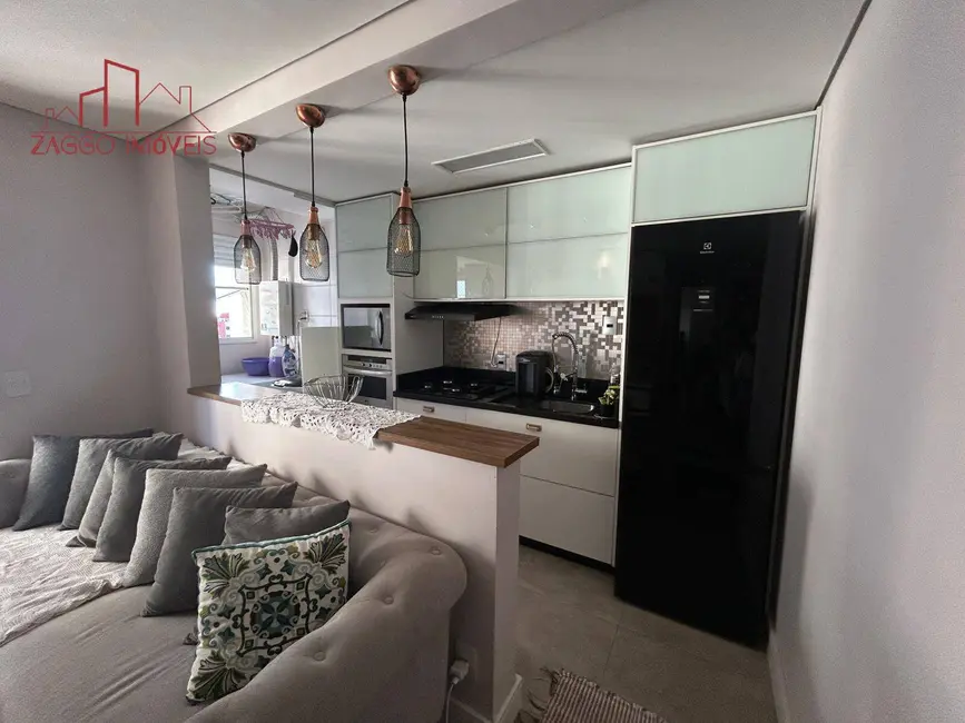 Foto 2 de Apartamento com 3 quartos para alugar, 65m2 em Vila Suzana, São Paulo - SP