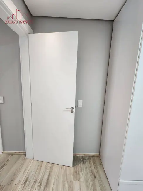 Foto 4 de Apartamento com 2 quartos à venda, 60m2 em Chácara Agrindus, Taboao Da Serra - SP