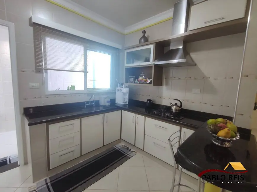 Casa com 3 quartos à venda, 150m2 em Centro, Monte Carmelo - MG - imagem 8 Foto 8 de Casa com 3 quartos à venda, 150m2 em Centro, Monte Carmelo - MG