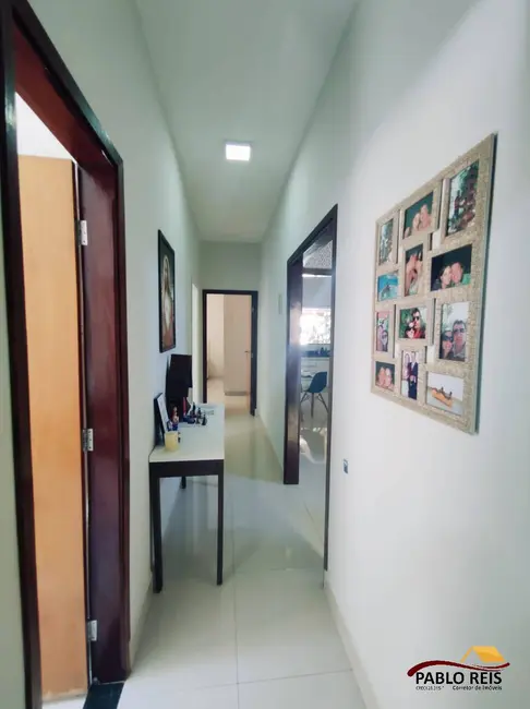 Casa com 3 quartos à venda, 360m2 em Monte Carmelo - MG - imagem 5 Foto 5 de Casa com 3 quartos à venda, 360m2 em Monte Carmelo - MG