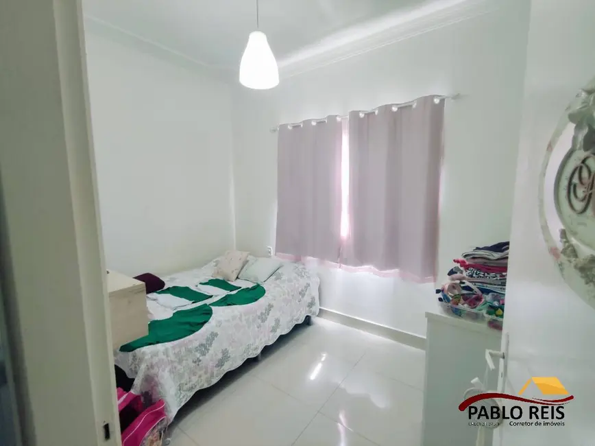 Casa com 3 quartos à venda, 360m2 em Monte Carmelo - MG - imagem 9 Foto 9 de Casa com 3 quartos à venda, 360m2 em Monte Carmelo - MG