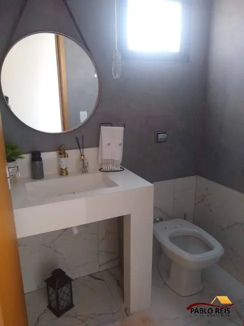 Casa com 3 quartos à venda, 420m2 em Monte Carmelo - MG - imagem 6 Foto 6 de Casa com 3 quartos à venda, 420m2 em Monte Carmelo - MG