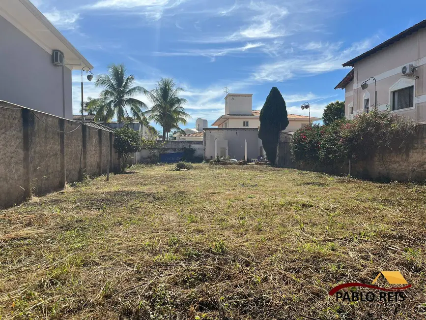 Foto 1 de Lote de Condomínio à venda, 630m2 em Monte Carmelo - MG