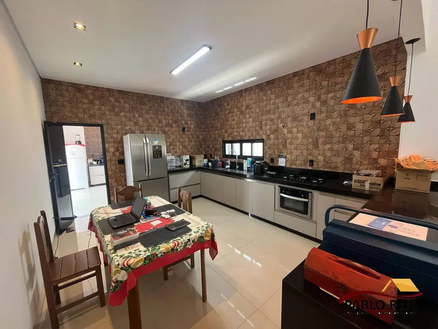 Casa com 3 quartos à venda, 288m2 em Monte Carmelo - MG - imagem 6 Foto 6 de Casa com 3 quartos à venda, 288m2 em Monte Carmelo - MG