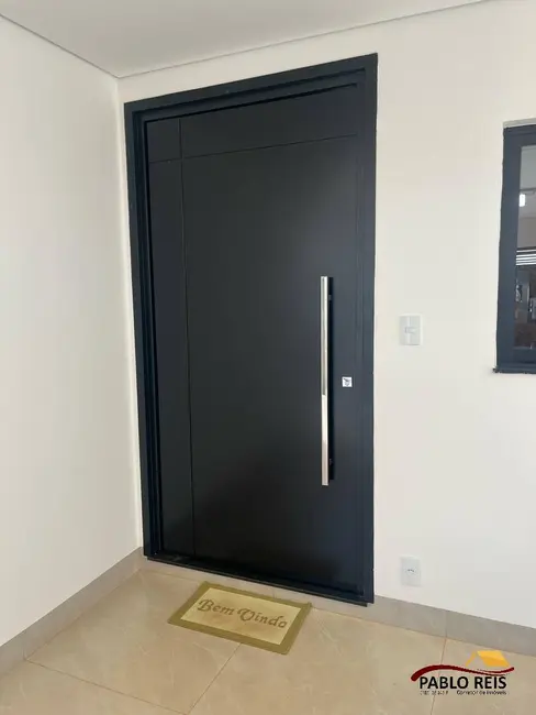 Foto 2 de Casa com 3 quartos à venda, 288m2 em Monte Carmelo - MG