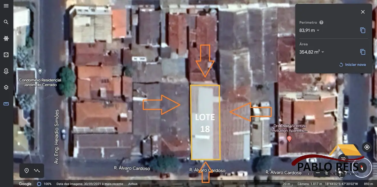 Foto 2 de Terreno / Lote à venda, 354m2 em Monte Carmelo - MG
