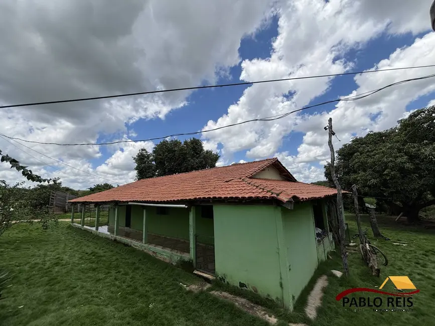 Sítio / Rancho à venda, 22m2 em Monte Carmelo - MG - imagem 4 Foto 4 de Sítio / Rancho à venda, 22m2 em Monte Carmelo - MG