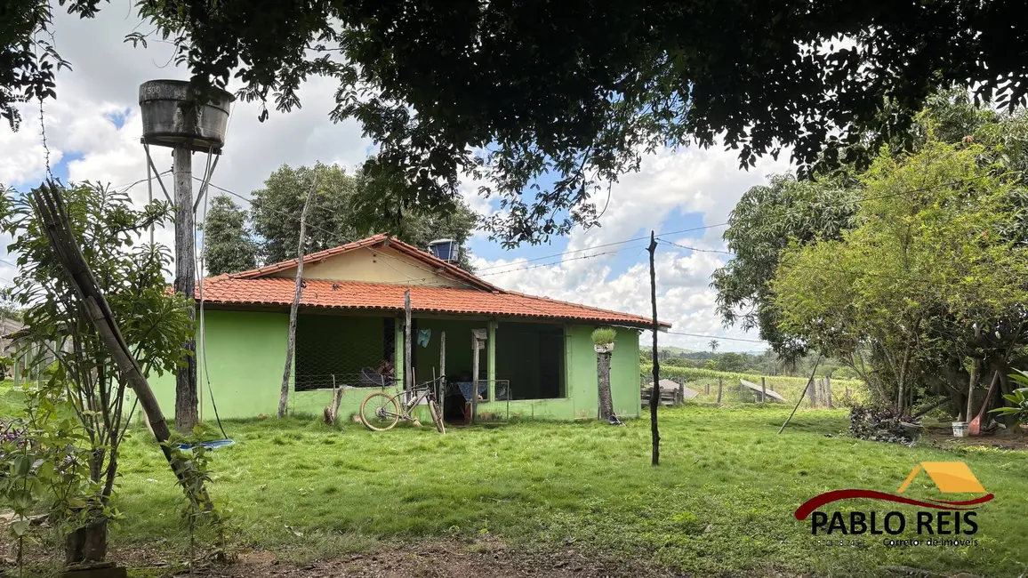 Sítio / Rancho à venda, 22m2 em Monte Carmelo - MG - imagem 8 Foto 8 de Sítio / Rancho à venda, 22m2 em Monte Carmelo - MG