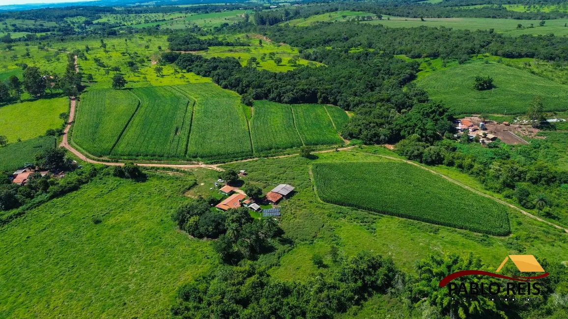 Foto 2 de Sítio / Rancho à venda, 22m2 em Monte Carmelo - MG