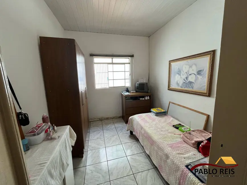 Casa com 3 quartos à venda, 181m2 em Centro, Monte Carmelo - MG - imagem 8 Foto 8 de Casa com 3 quartos à venda, 181m2 em Centro, Monte Carmelo - MG